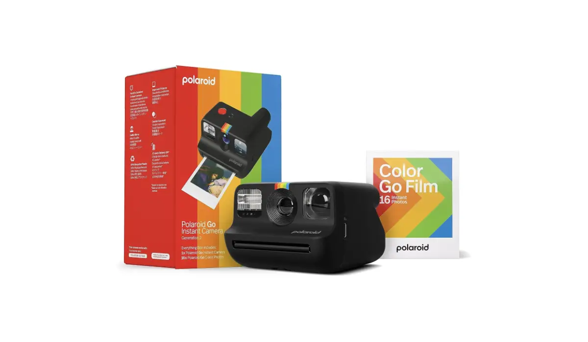 polaroid go, fotocamera istantanea, offerta tecnologia, pellicola istantanea, regalo tech, bundle fotografico, fotocamera portatile