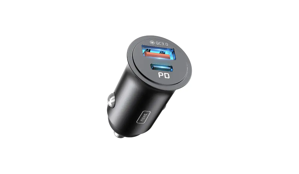 caricatore auto, usb pd auto, presa accendisigari, offerta tech, fast charging auto, caricatore 60w, accessori smartphone