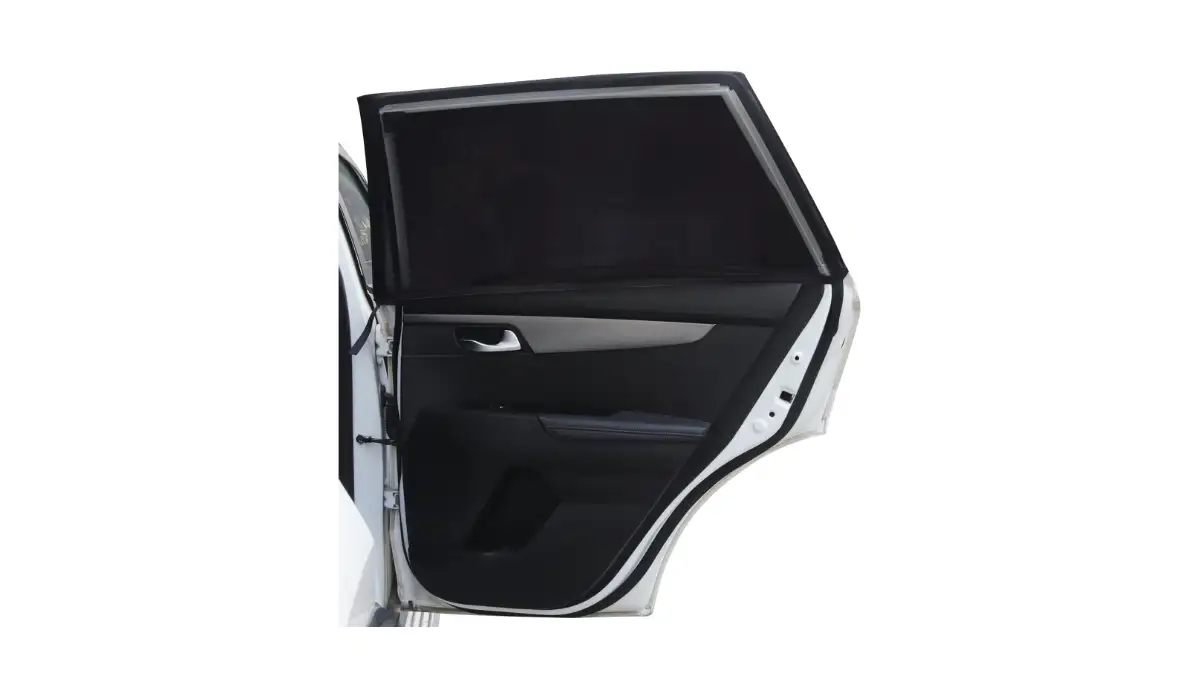 Sconto -14% sulle tendine auto universali: protezione dai raggi UV e privacy