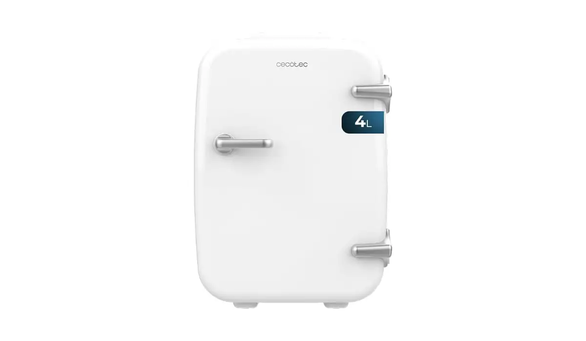 Sconto -48% sul Cecotec Mini Frigorifero Bolero 4L: compatto, portatile e con doppia funzione caldo/freddo a 30,90€